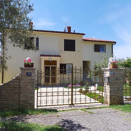 In Fazana/istrien 8456 Fažana