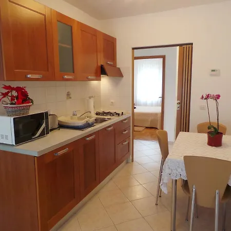 In Fazana/istrien 8456 Apartment *